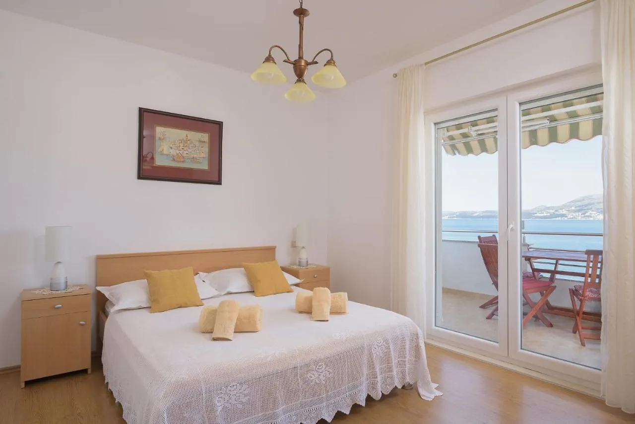 Apartments Ivan Trogir