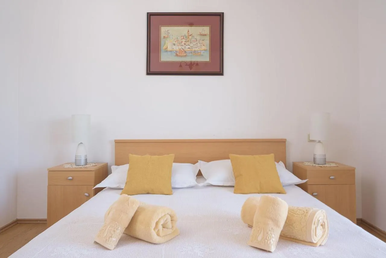 Apartments Ivan Trogir
