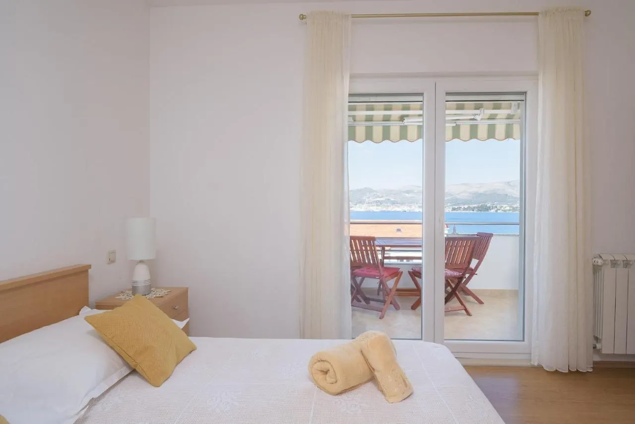 Apartments Ivan Trogir