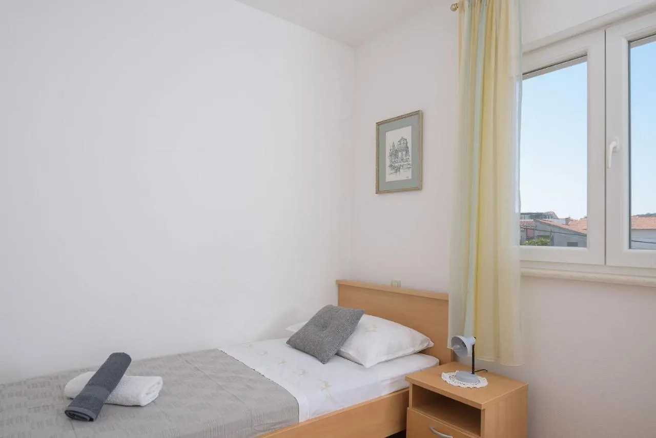 Apartments Ivan Trogir