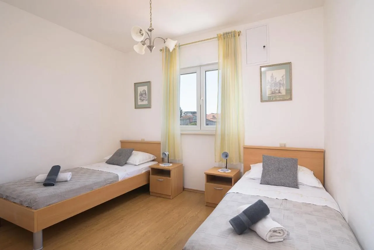 Apartments Ivan Trogir 0*,  Croatia